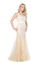 Load image into Gallery viewer, Applique Lace-Embellished A-Line Long Prom Dress with Train