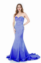 Load image into Gallery viewer, Royal Blue Strapless Mermaid Prom Dress with Dramatic Train