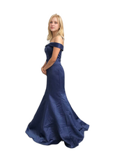 Load image into Gallery viewer, Elegant Strapless Mermaid Gown with Dramatic Train